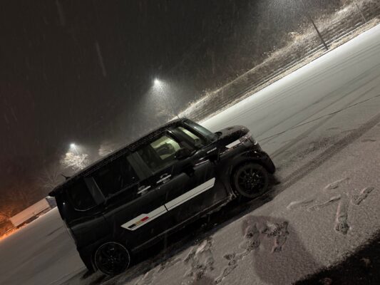 あたりをキョロキョロ。ここは何処？・・・・市役所。